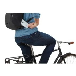 Thule Paramount Commuter 18 Liter Black -Camping-Ausrüstung Verkäufe 2024 60311 4 thule paramount commute 18 black 4